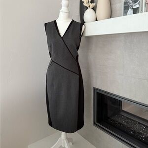 T TAHARI Black and Grey color block V-neck sleeveless dress Sz 10